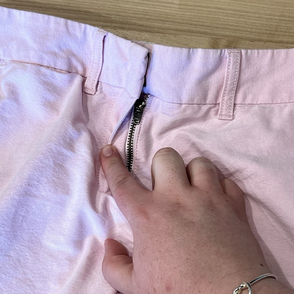 LL Bean Pink Chino Favorite Fit Stretch Cotton Shorts, Women's Size 4 - Picture 8 of 9